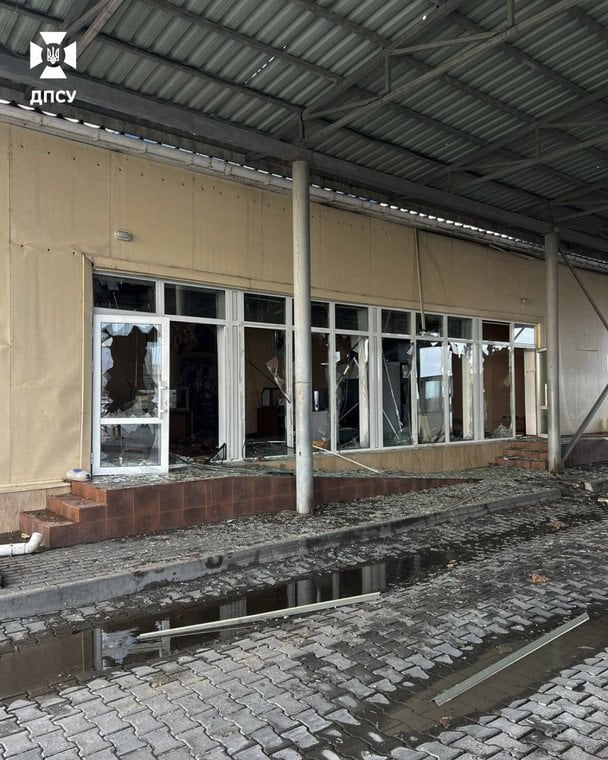 Через атаку поромного пункту пропуску «Орлівка» пропускні операції тимчасово призупинено. / © ДПСУ