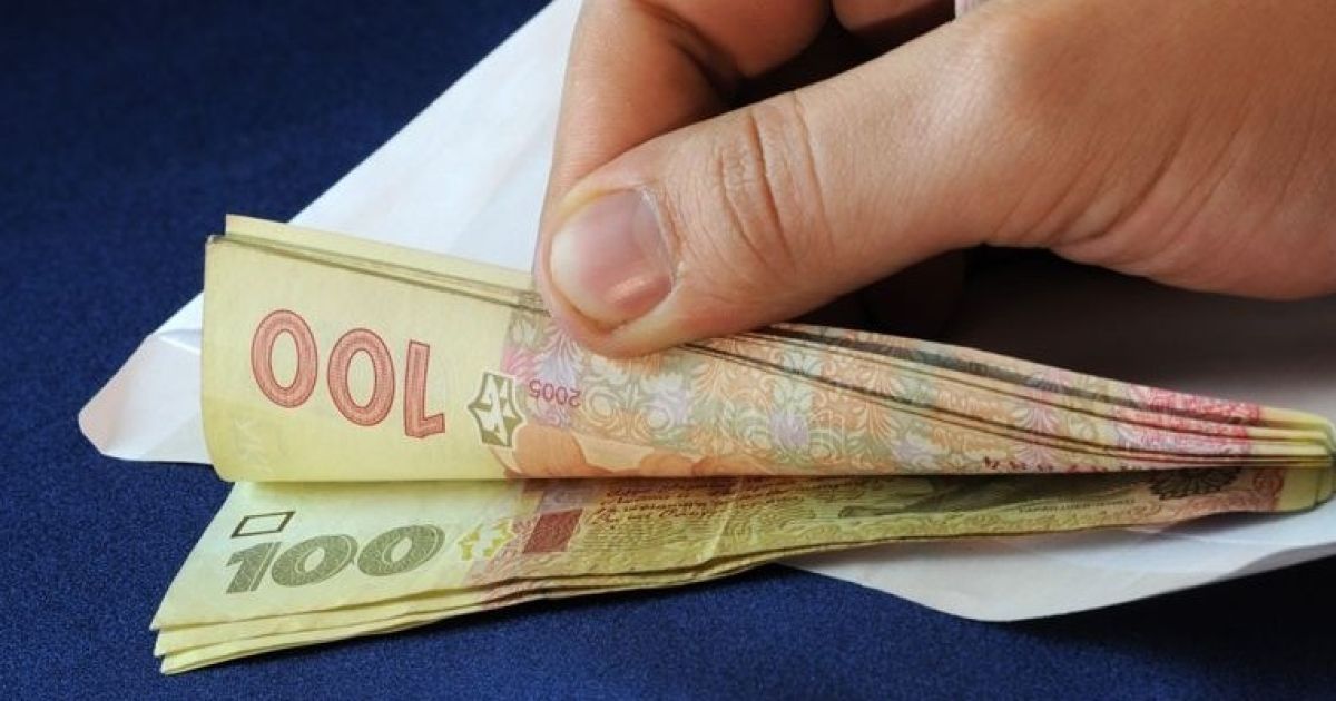 Начальник сервисного центра МВД в Житомирской области погорел на взятке