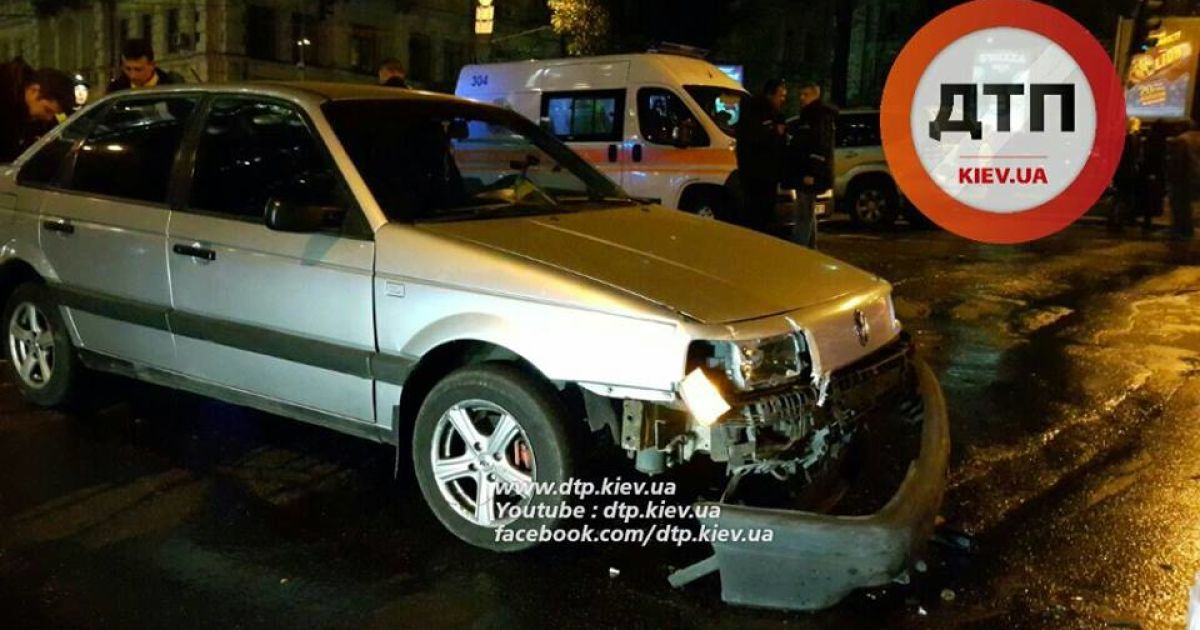 На бульваре Шевченко произошло ДТП. / © facebook.com/dtp.kiev.ua