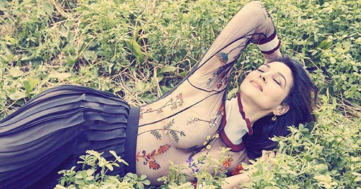 Изящная Беллуччи очаровала стройностью в фотосессии с собакой