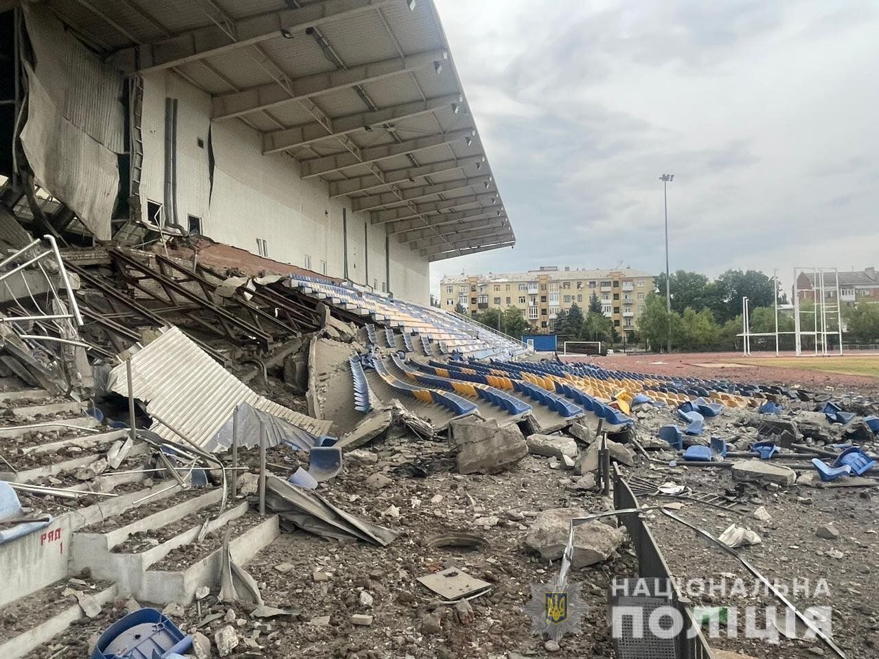 Война в Украине: оккупанты разбомбили стадион Металлург в Бахмуте — Спорт