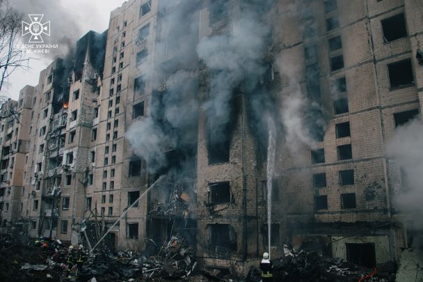 Последствия ракетного удара по Киеву / © Управление ГСЧС Киева