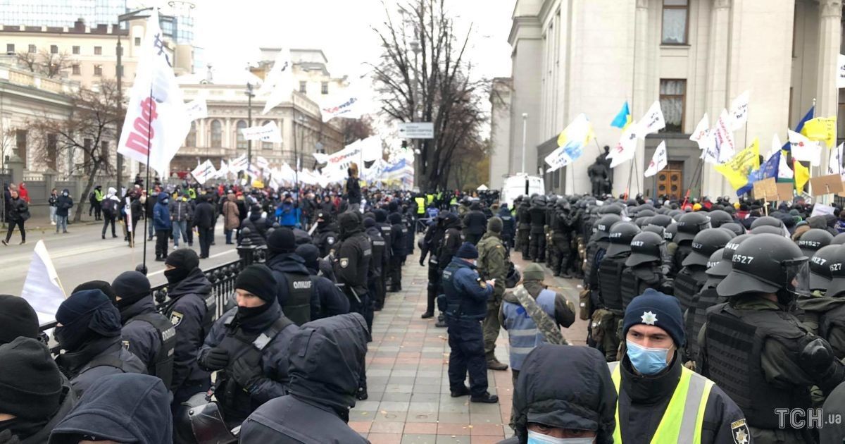 Рада не задовольнила жодну з вимог підприємців: що буде з ФОПами та карантином вихідного дня