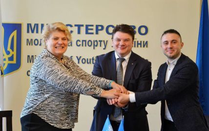 Солист группы "Антитіла" Тарас Тополя стал молодежным послом ООН