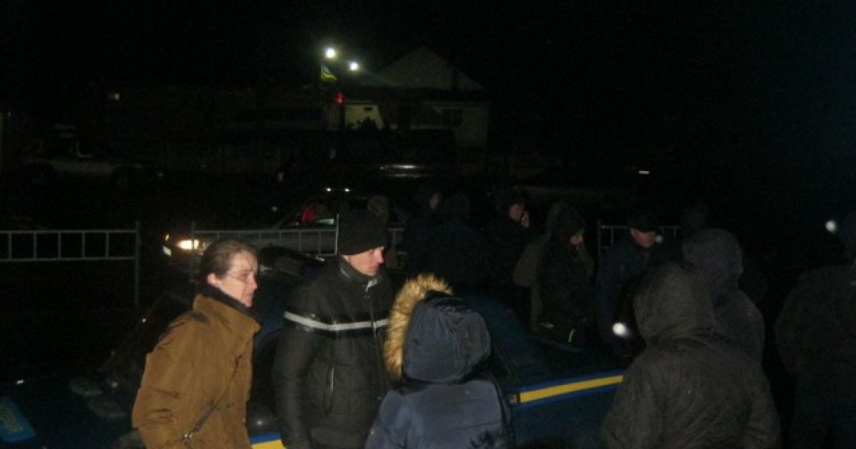 Люди готовы были штурмовать таможенный пункт / © volynnews.com