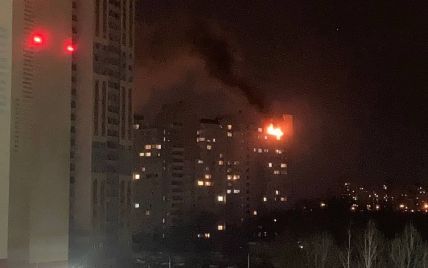 В Киеве вспыхнул масштабный пожар в квартире на 17-м этаже: что известно (фото, видео)