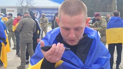 Повернення полонених: у Коордштабі показали відео перших розмов і зустрічі з рідними