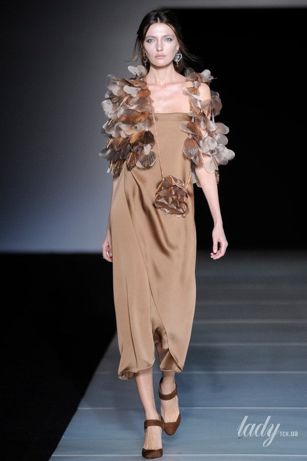 Аліна Байкова, показ Giorgio Armani осінь-зима 2011 року / © Getty Images