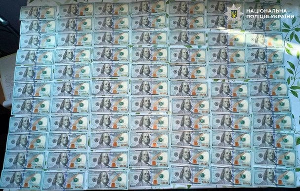 У Києві працівники автомийки вкрали у клієнтки мільйон гривень заощаджень / © Поліція Києва