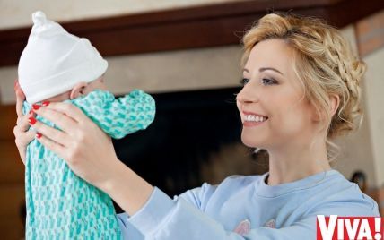 Тоня Матвиенко впервые снялась в фотосессии с новорожденной дочкой