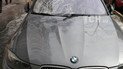 В центре Киева огромная сосулька упала на дорогой BMW