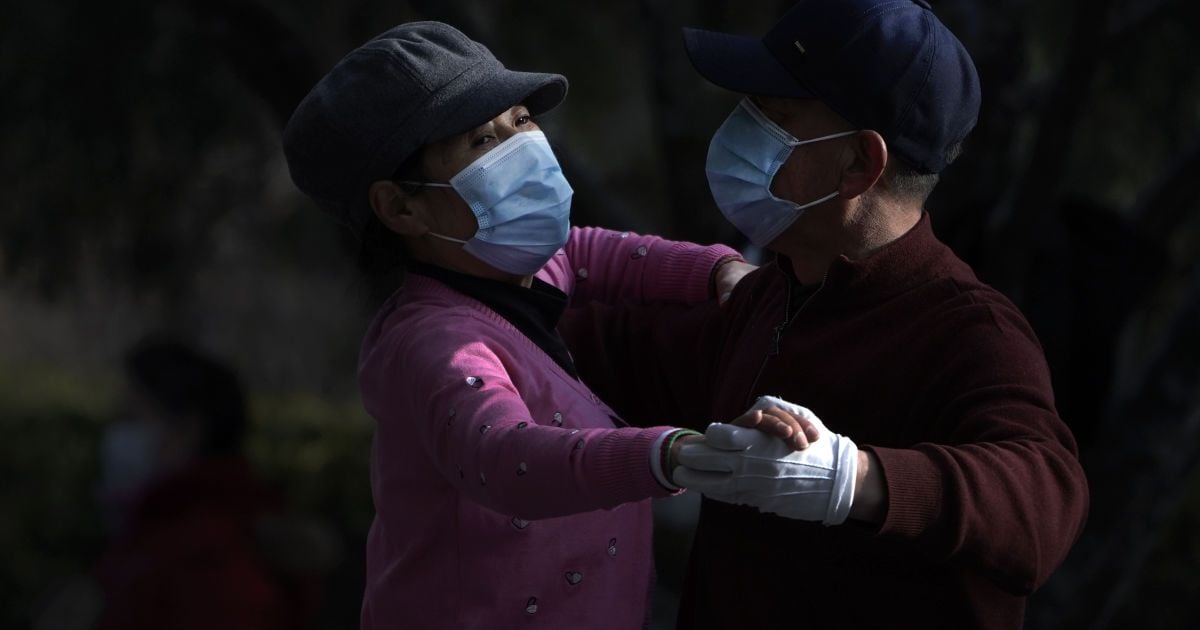 У світі зафіксували рекордну кількість померлих від ускладнень коронавірусу за добу