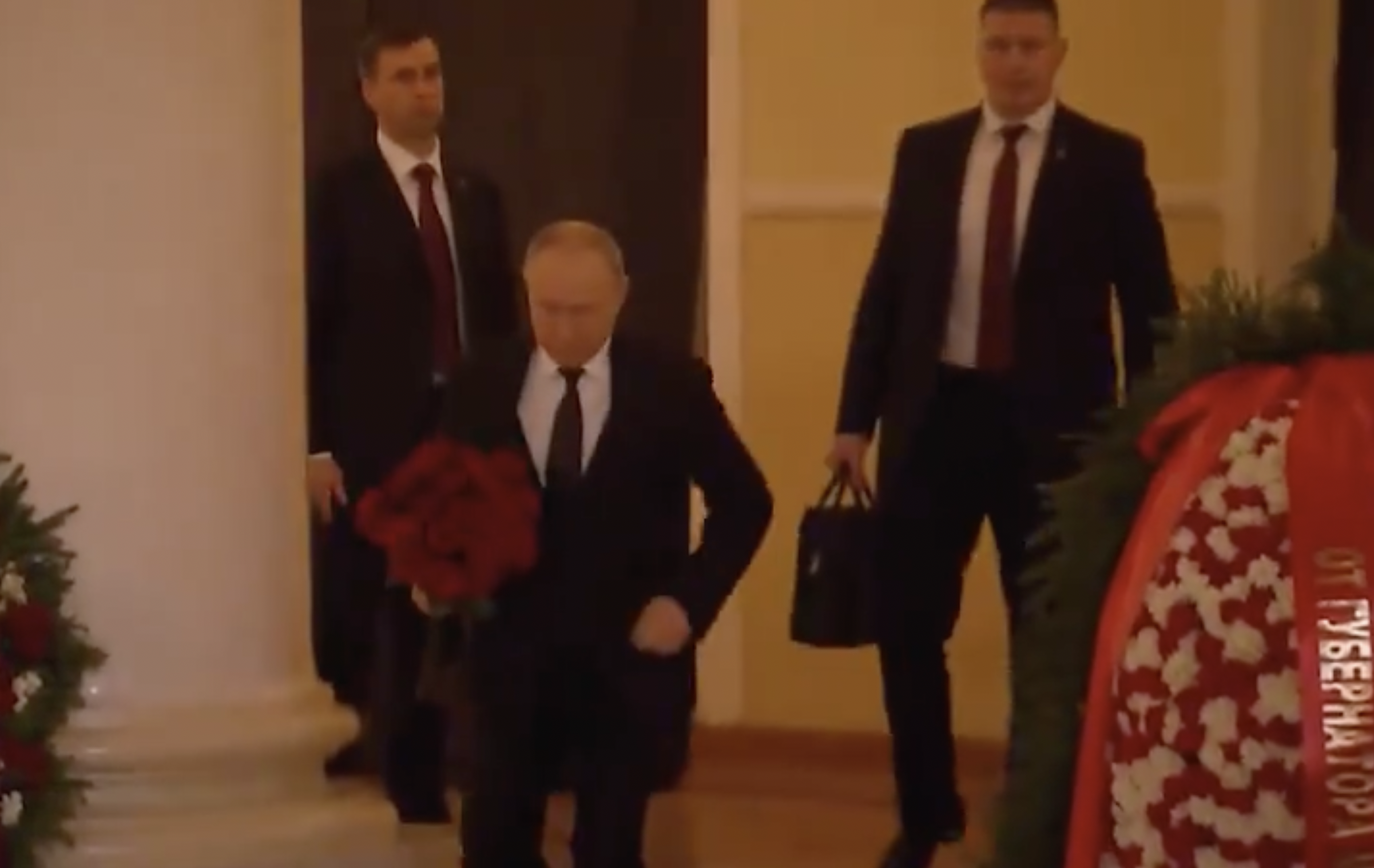 Путин и чемоданчик