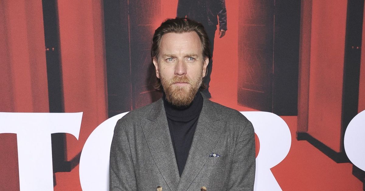 50-летний Эван МакГрегор в пятый раз стал отцом