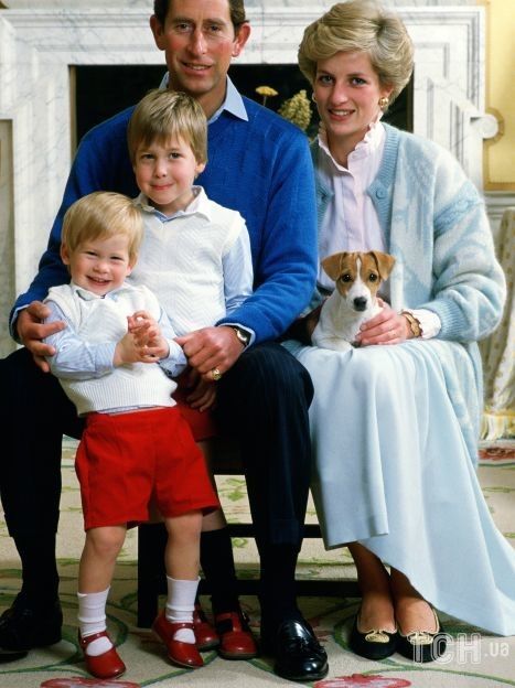 Принцесса Диана и принц Чарльз с детьми / © Getty Images