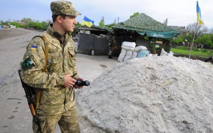 Боевики обстреляли пункт пропуска "Майорск": в центре позиций разорвалось две мины
