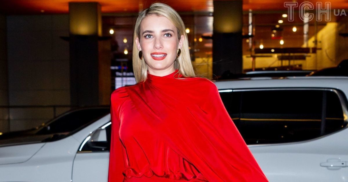 Емма Робертс