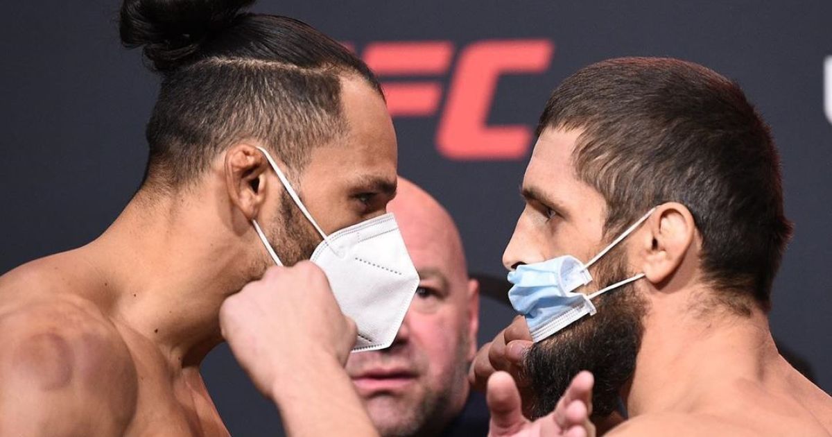 Російський боєць UFC дав супернику ляпаса під час пекельної дуелі поглядів (відео)