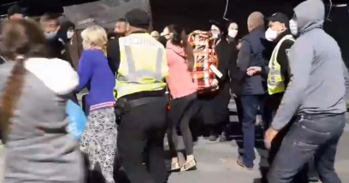 В Умані місцеві мешканці не пускали хасидів: з'явилося відео конфлікту