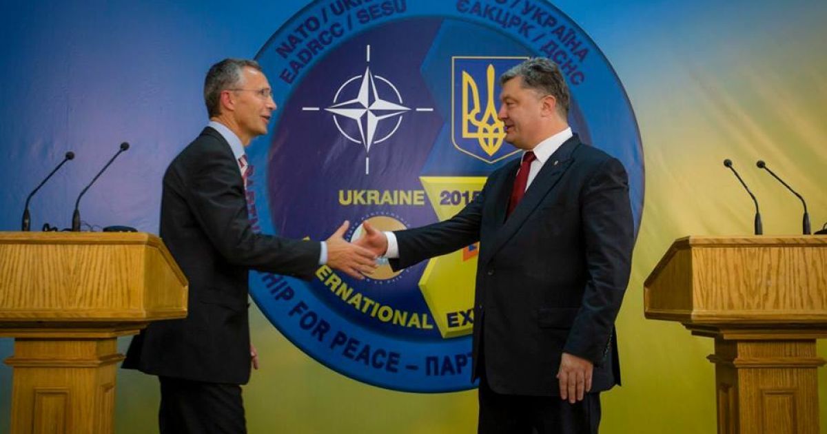 Сотрудничество Украина-НАТО на фоне агрессии РФ важно для глобальной безопасности - Порошенко