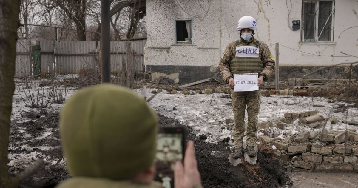 За минулу добу бойовики здійснили 80 обстрілів позицій ООС: один український воїн поранений