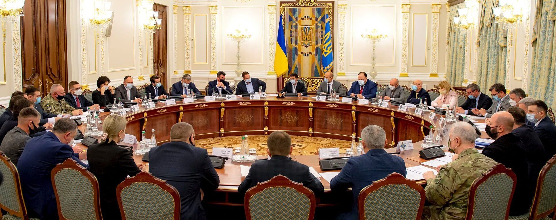 СНБО ввела максимальный объем санкций против Януковича, Азарова и других экс-чиновников: перечень