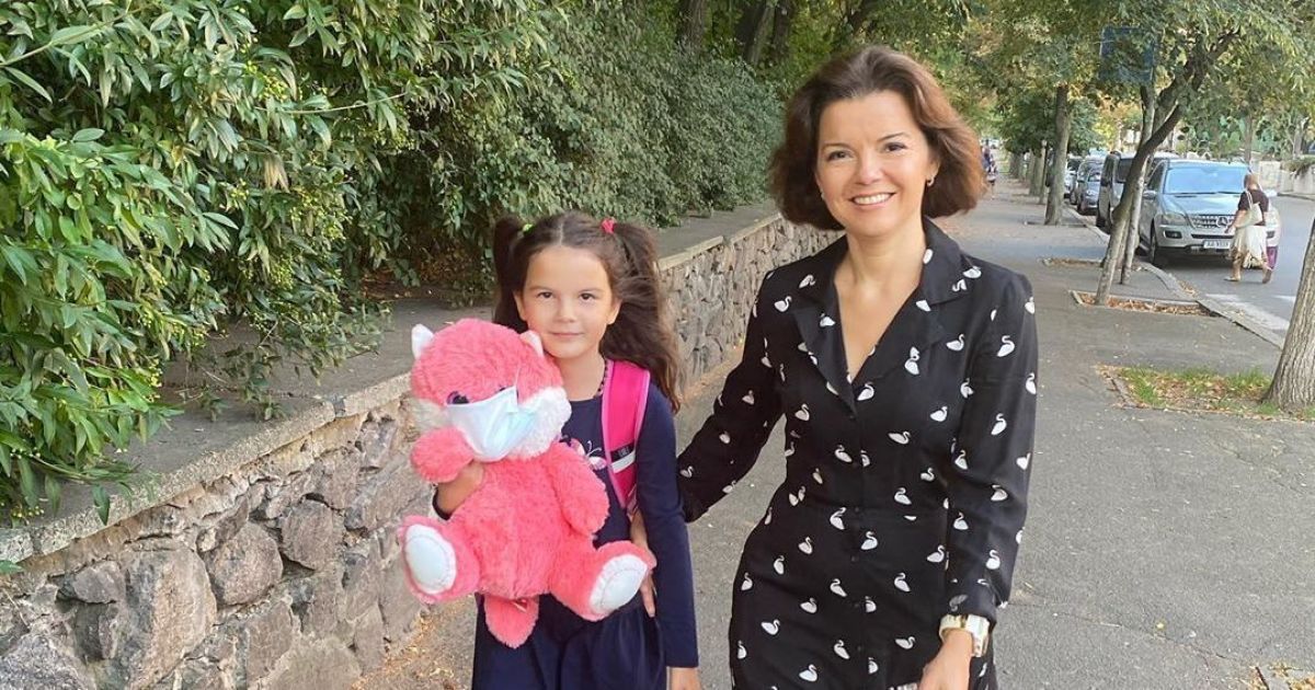 Марічка Падалко одужала від COVID-19 і відвела доньку до школи