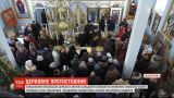В Винницкой области священники УПЦ МП привезли "заезжих" верующих, чтобы сорвать голосование за переход к ПЦУ
