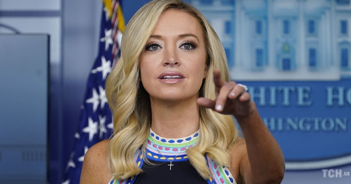 Кейлі Макінані