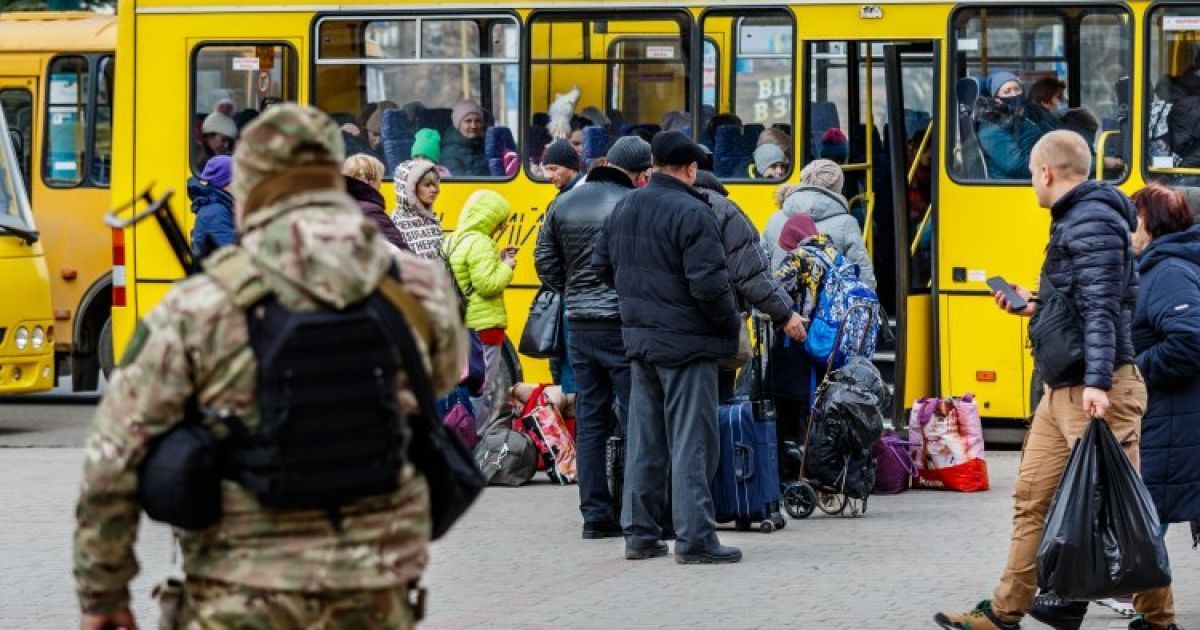 Як уникнути поширення інфекційних хвороб у місцях перебування переселенців і біженців