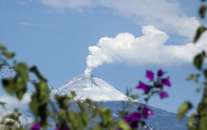 У Мексиці розпочалося виверження вулкану Коліма