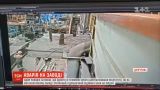 Гідравлічний підіймач упав на двох робітників металургійного заводу у Маріуполі