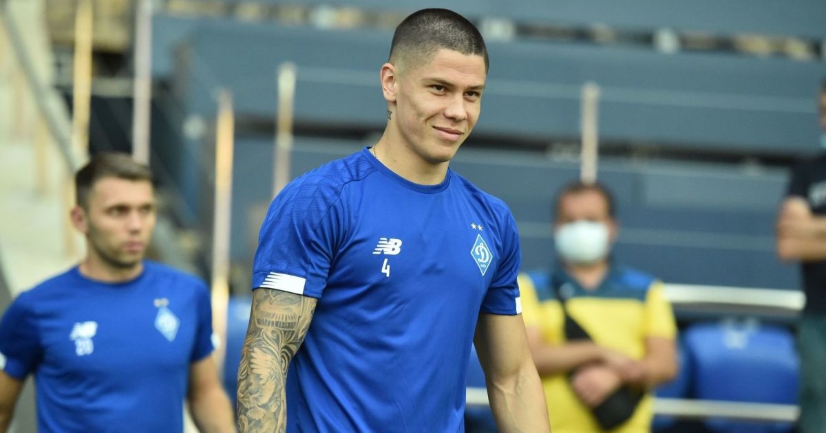 Денис Попов