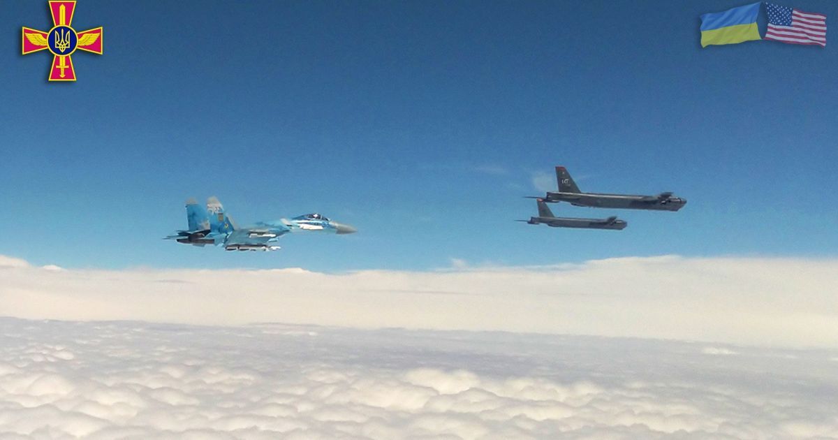 Стратегические бомбардировщики США вошли в воздушное пространство Украины