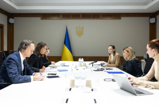 Олена Зеленська та представники компанії Google