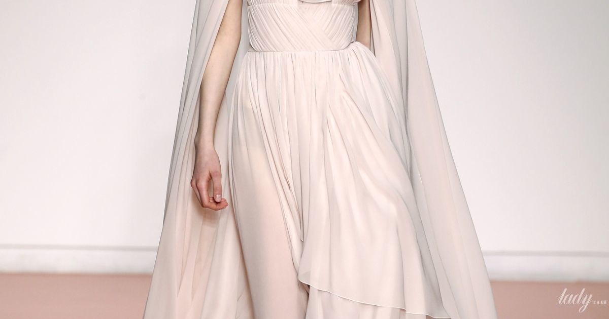 Коллекция Blumarine прет-а-порте сезона осень-зима 2019-2020_17 / © East News