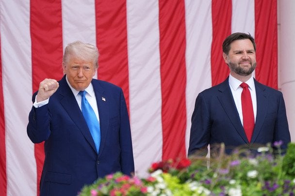 Президента Литвы порадовало заявление Трампа о том, что Путин сошел с ума