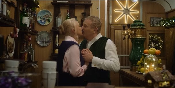 Лілія Ребрик та Юрій Горбунов у фільмі "Потяг до Різдва" / © скриншот з відео
