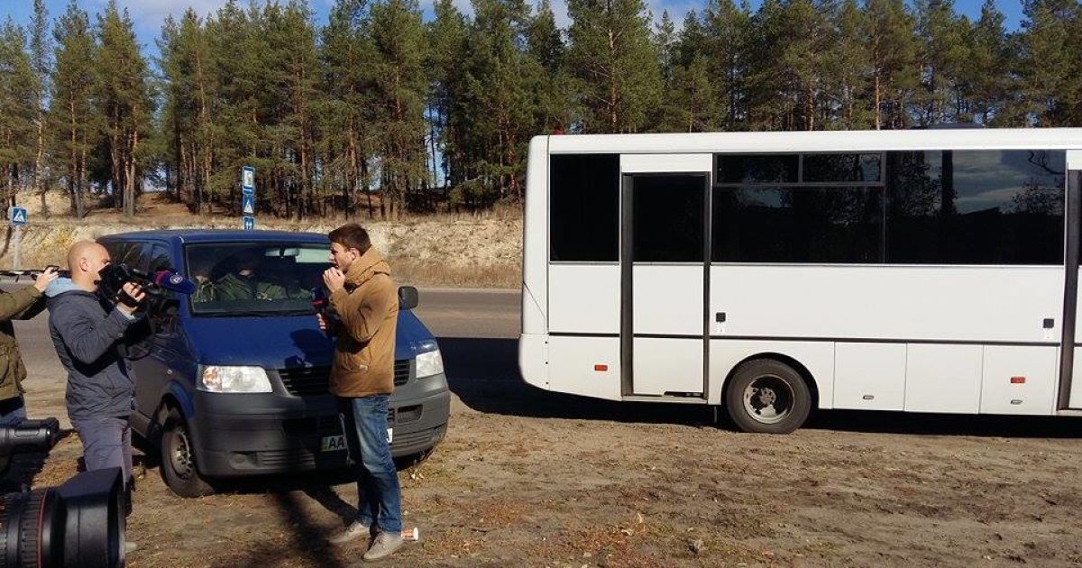 Обмін полоненими поблизу Щастя_1 / © Фото Натальи Нагорной/ТСН