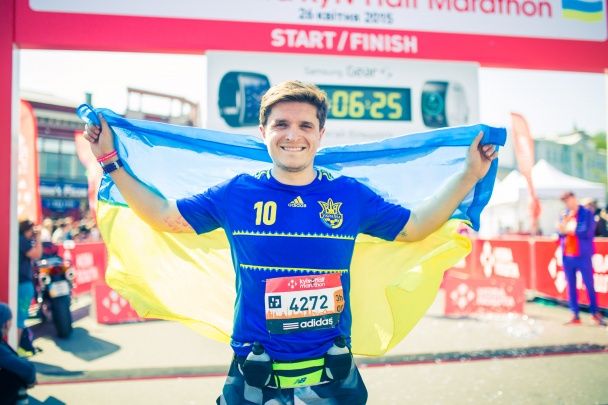 К марафону присоединились Анатолич, Падалко и Леончук / © пресс-служба канала "1+1"