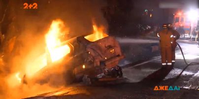 В Калифорнии после аварии взорвался и загорелся автомобиль