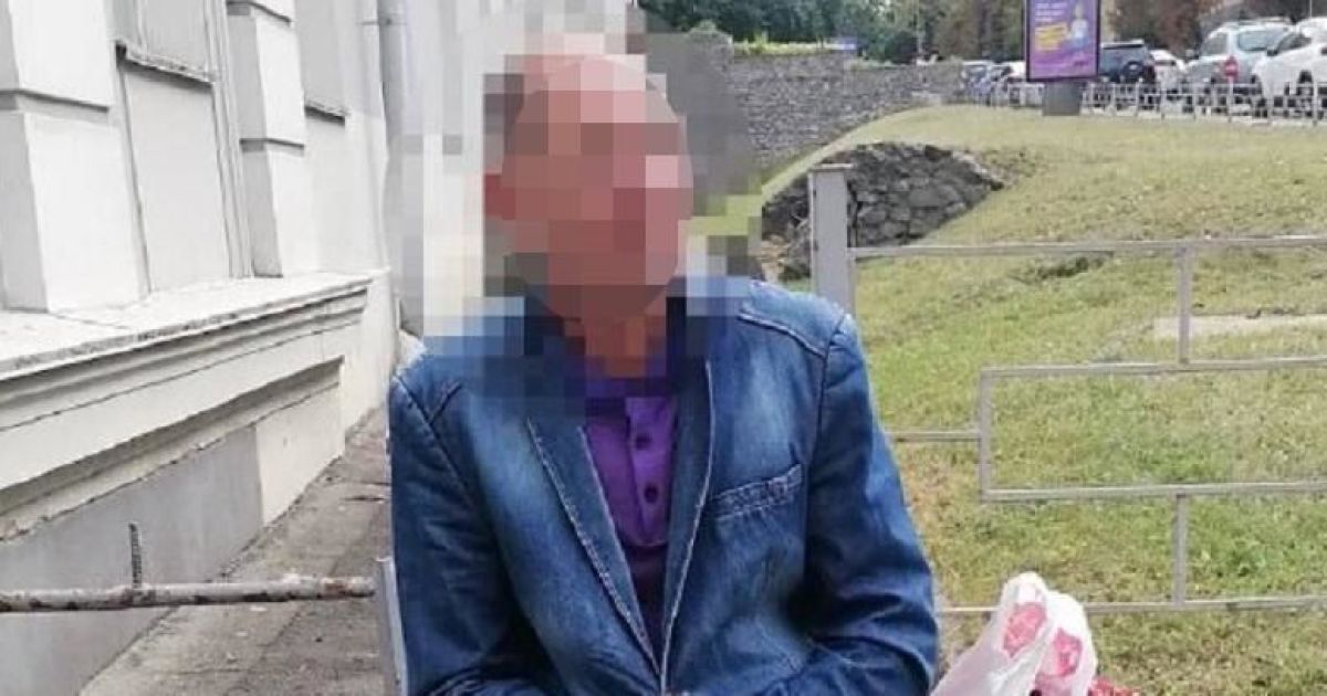 В Киеве на Крещатике мужчина напал на 12-летнюю девочку и пытался отобрать собранные для ВСУ деньги