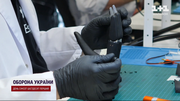 Складання роботизованої руки / &copy; 