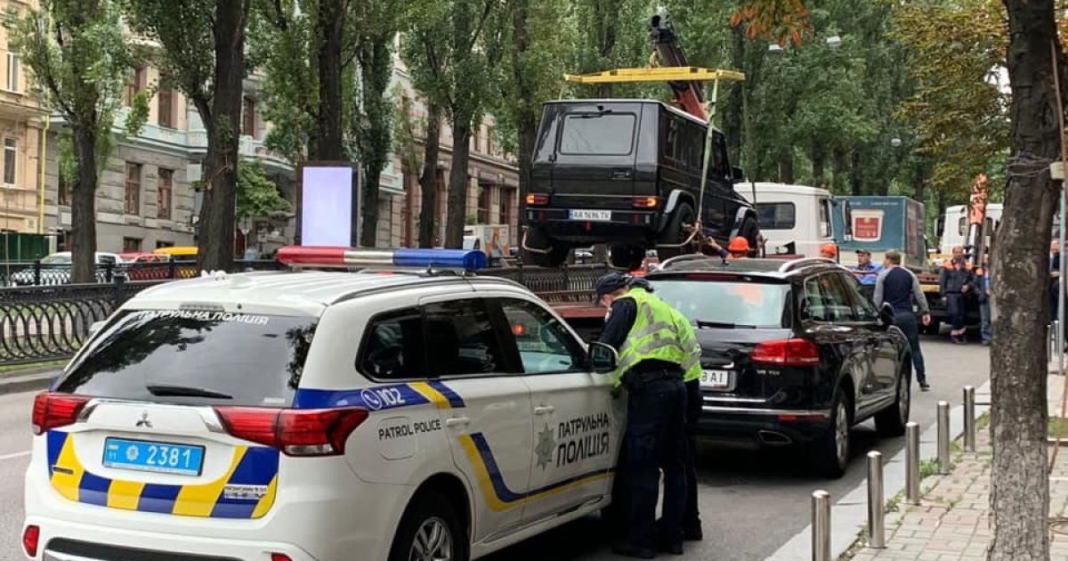 В Киеве по итогам июля водителей за неправильную парковку оштрафовали почти 11 млн гривен