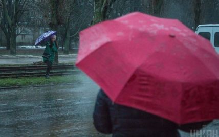 На Киев надвигается сильный ливень: объявлено штормовое предупреждение