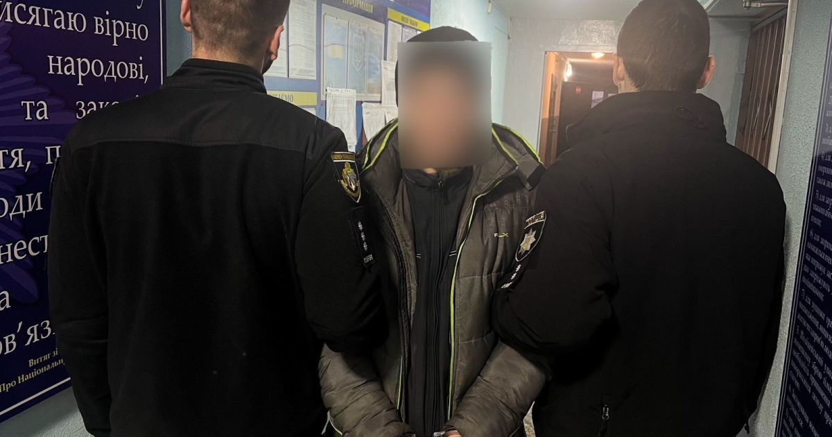 Чоловік жорстоко вбив свою дружину на очах у її 9-річної доньки.