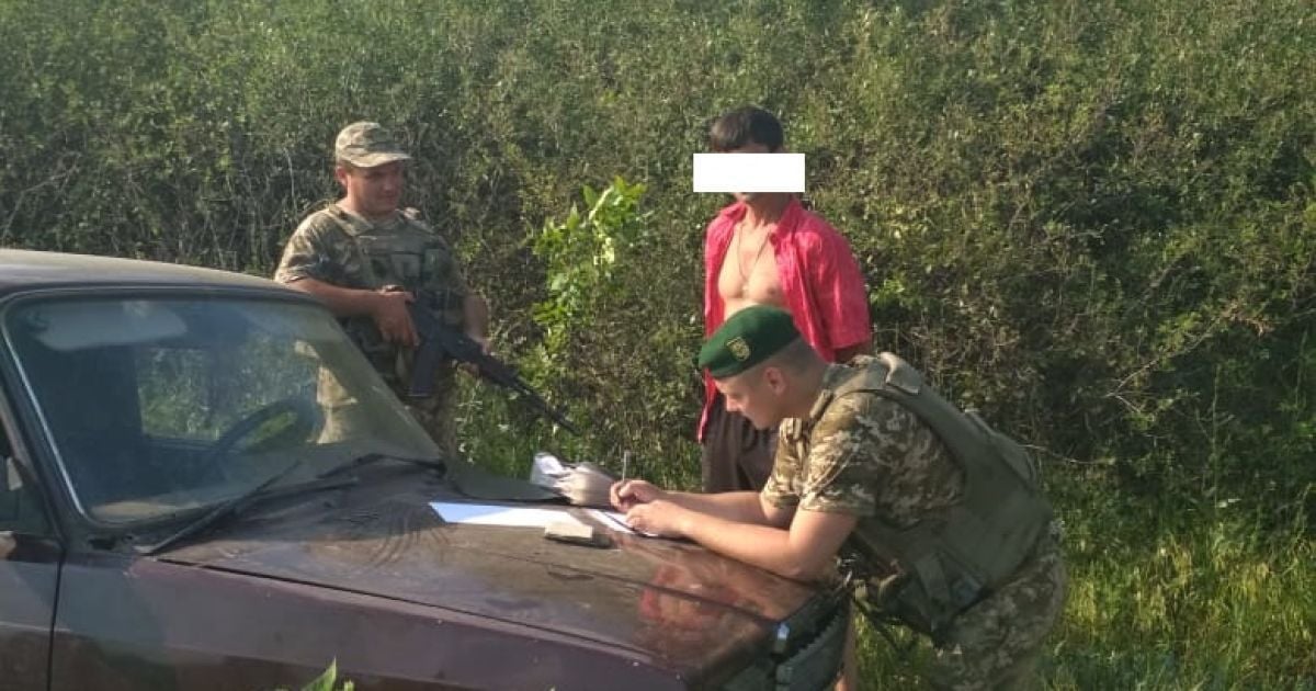 На кордоні з Росією прикордонники відкрили вогонь