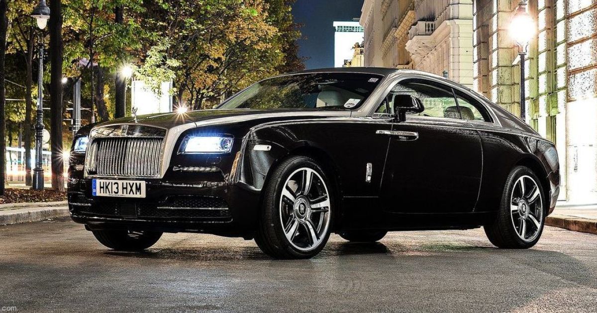 Свекруха начальниці митного пункту стала власницею елітного Rolls-Royce
