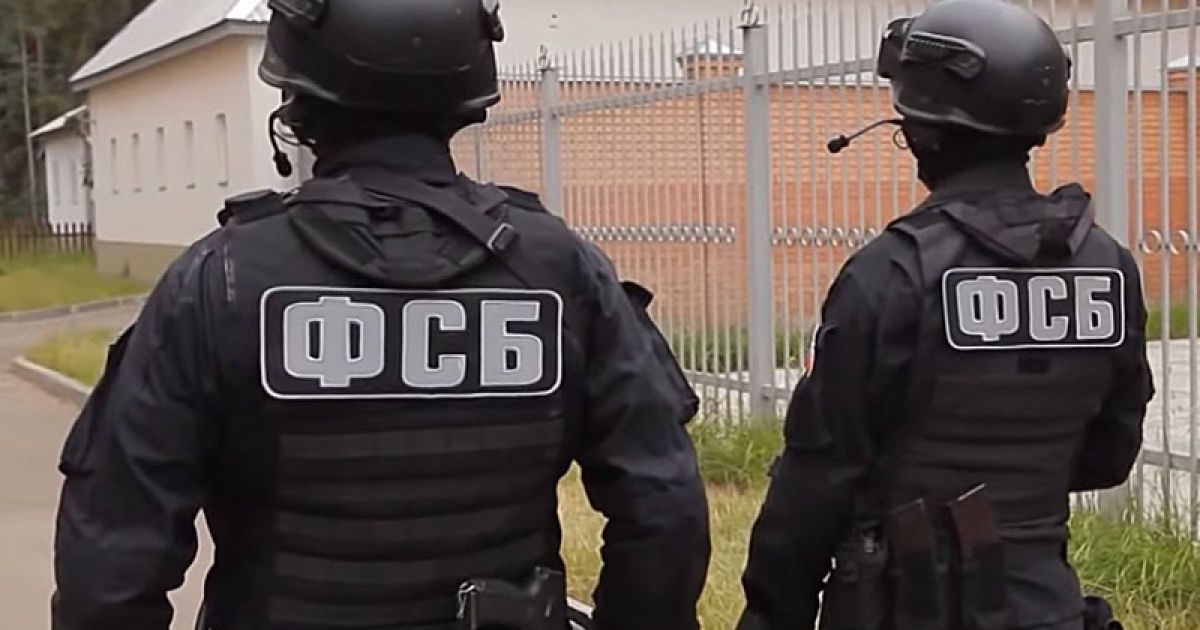 У Криму окупанти затримали судно з українськими рибалками