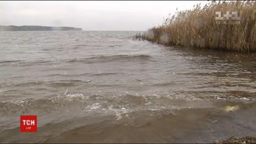 На Канівському водосховищі шукають батька і сина, які вийшли порибалити і зникли